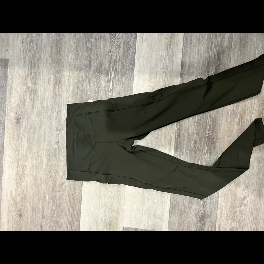 Army green lulu lemon size 6